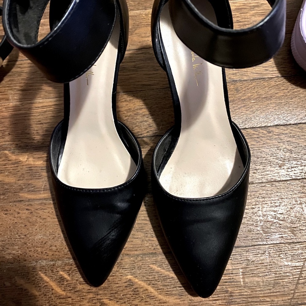 Nicole Miller Black Pumps (Worn once)